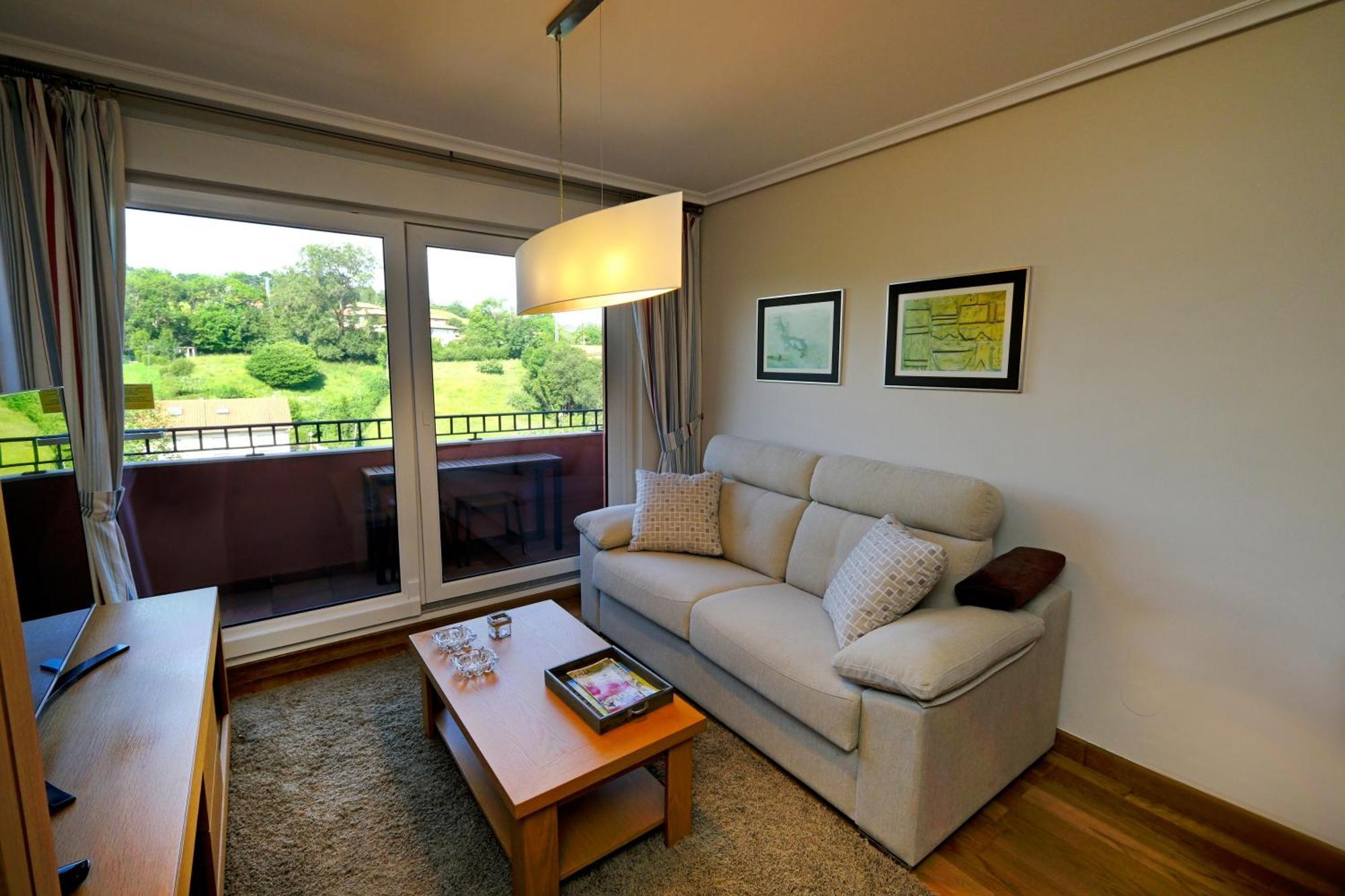 Comillas Pueblo El Capricho Екстер'єр фото